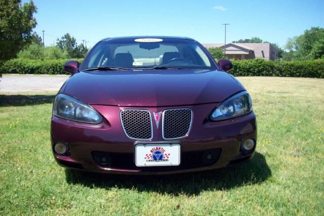 Pontiac Grand Prix 2006 photo 1