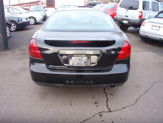 Pontiac Grand Prix 2006 photo 3