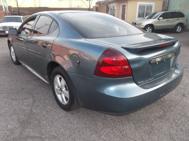 Pontiac Grand Prix 2006 photo 1