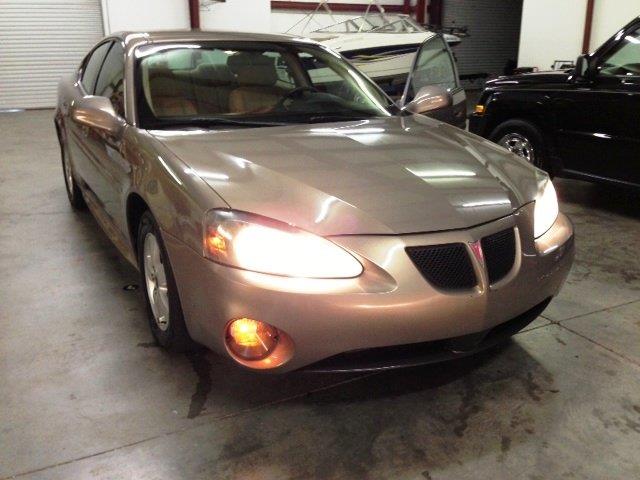 Pontiac Grand Prix 2006 photo 10