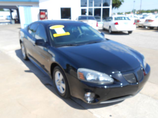 Pontiac Grand Prix 2006 photo 1