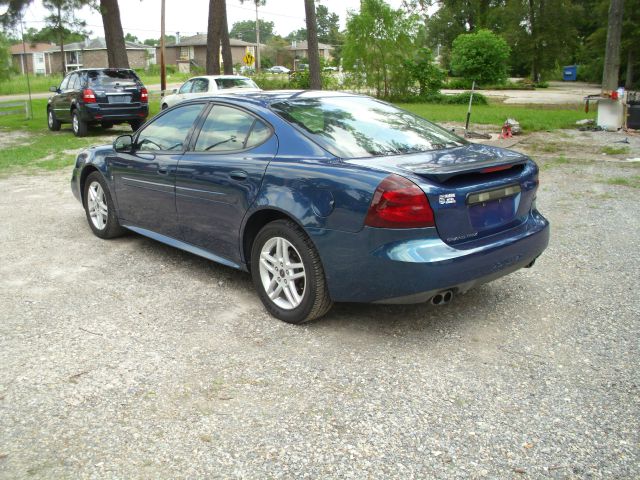 Pontiac Grand Prix 2006 photo 1