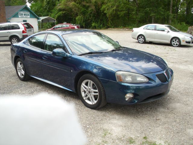 Pontiac Grand Prix 2006 photo 3