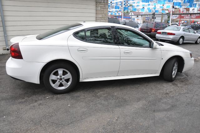 Pontiac Grand Prix Base Sedan