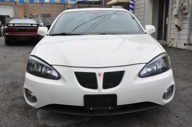 Pontiac Grand Prix 2006 photo 11