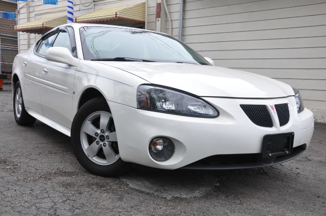 Pontiac Grand Prix 2006 photo 12