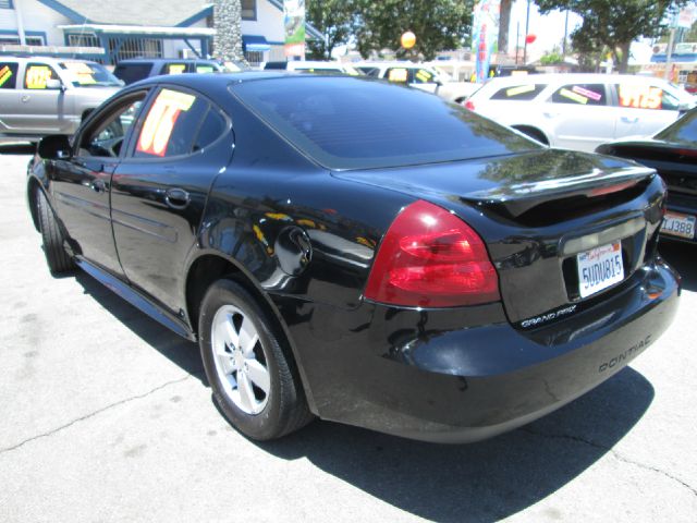 Pontiac Grand Prix 2006 photo 3