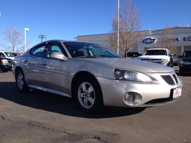 Pontiac Grand Prix 2006 photo 3