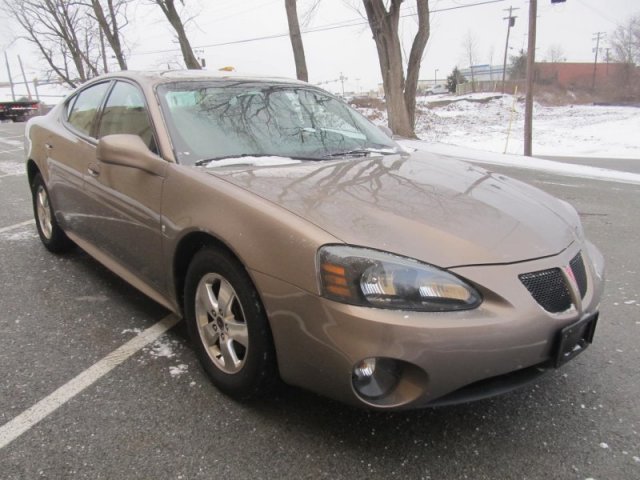 Pontiac Grand Prix 2006 photo 4