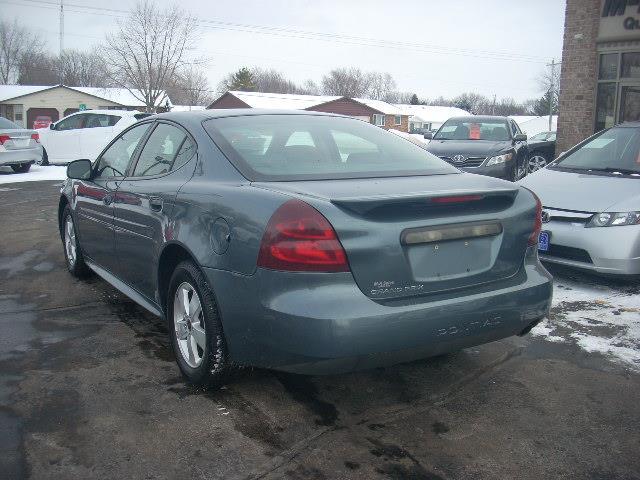 Pontiac Grand Prix 2006 photo 3