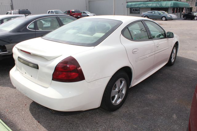 Pontiac Grand Prix Unknown Sedan