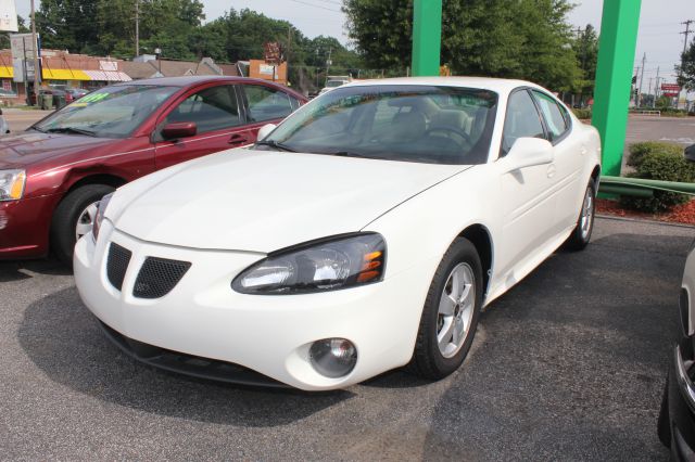 Pontiac Grand Prix 2006 photo 3