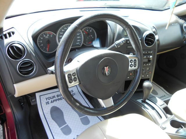 Pontiac Grand Prix 2006 photo 14