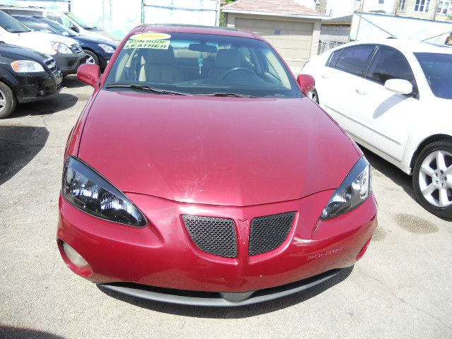 Pontiac Grand Prix 2006 photo 2