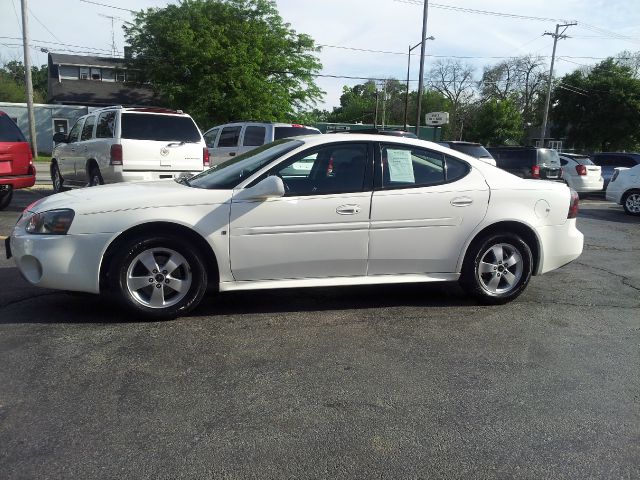 Pontiac Grand Prix Base Sedan