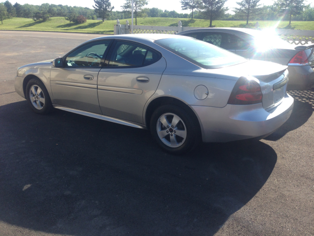 Pontiac Grand Prix Base Sedan