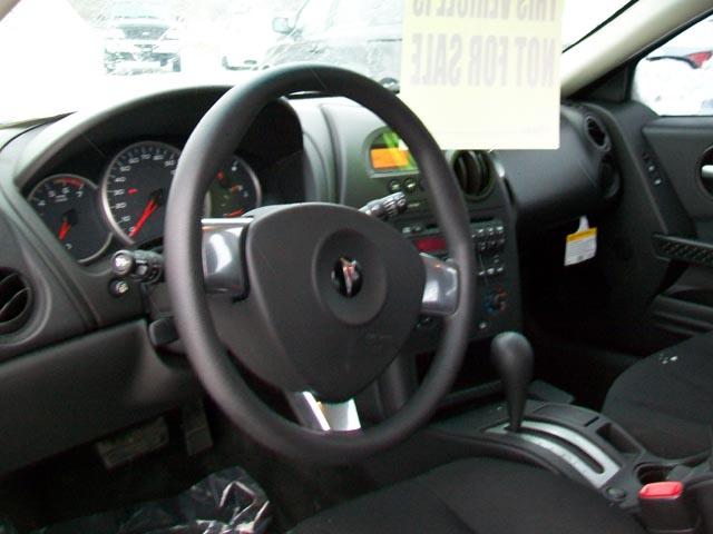 Pontiac Grand Prix 2006 photo 1