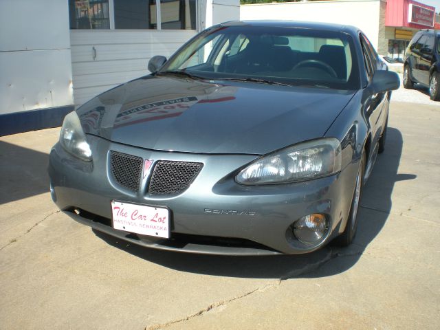 Pontiac Grand Prix 2006 photo 2