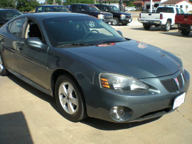 Pontiac Grand Prix 2006 photo 3