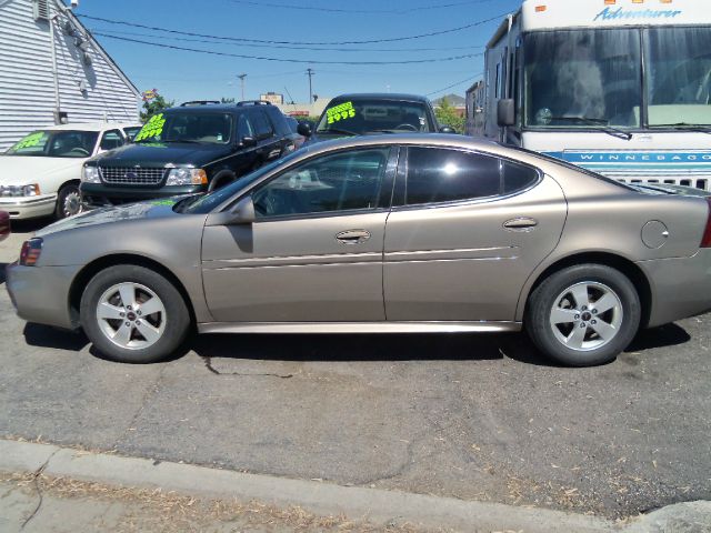 Pontiac Grand Prix 2006 photo 3