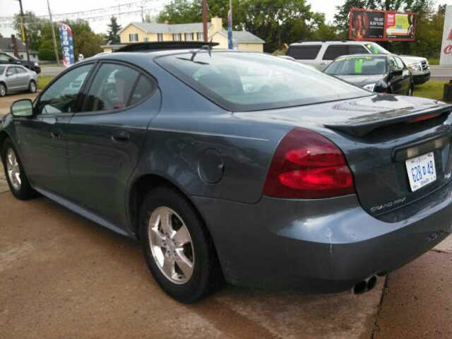 Pontiac Grand Prix 2006 photo 13