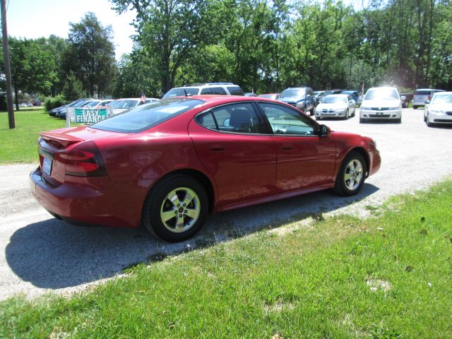 Pontiac Grand Prix 2006 photo 1