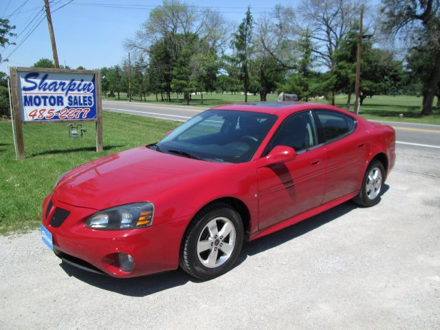 Pontiac Grand Prix 2006 photo 2