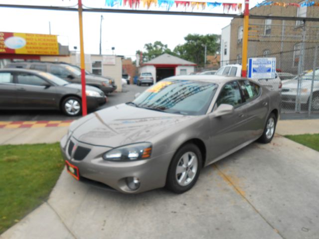 Pontiac Grand Prix 2006 photo 2