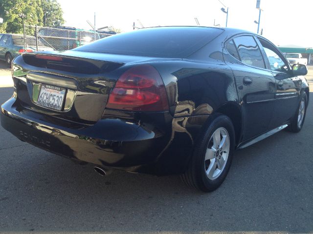 Pontiac Grand Prix 2006 photo 4