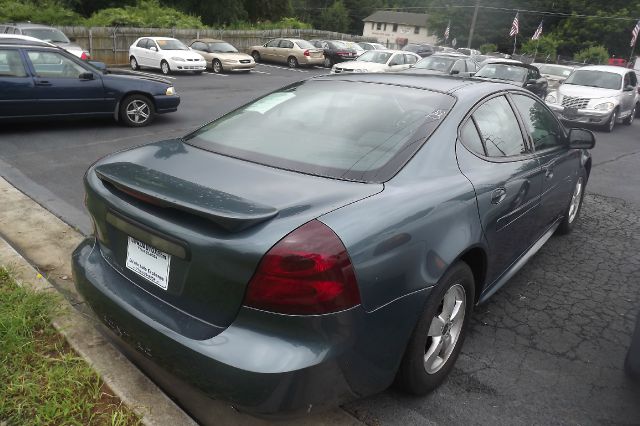 Pontiac Grand Prix 2006 photo 1