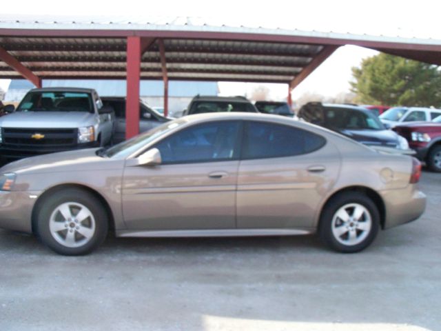 Pontiac Grand Prix 2006 photo 7