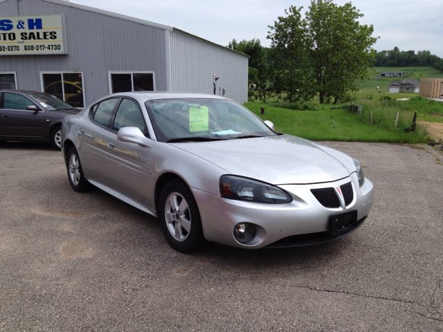 Pontiac Grand Prix 2006 photo 1