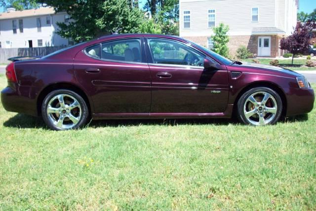 Pontiac Grand Prix 2006 photo 3