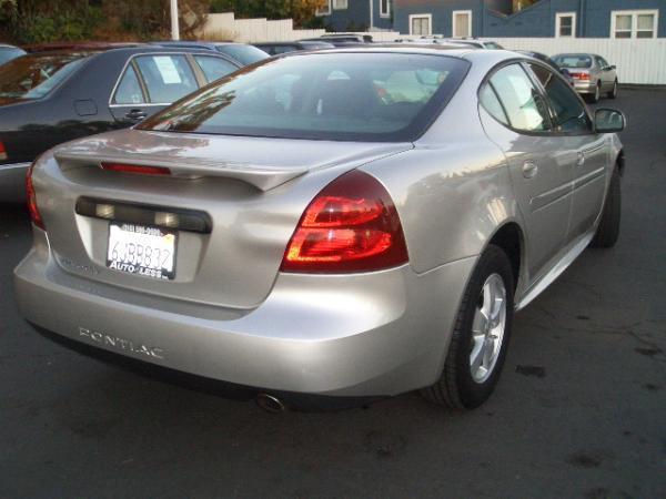 Pontiac Grand Prix 2007 photo 8