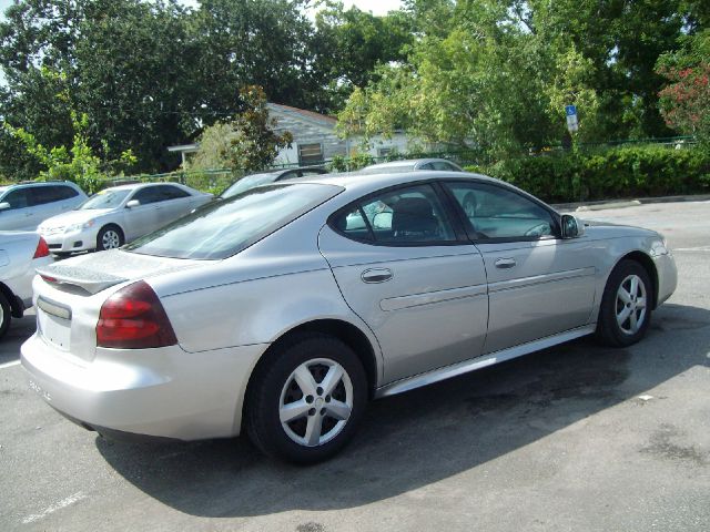 Pontiac Grand Prix 2007 photo 1