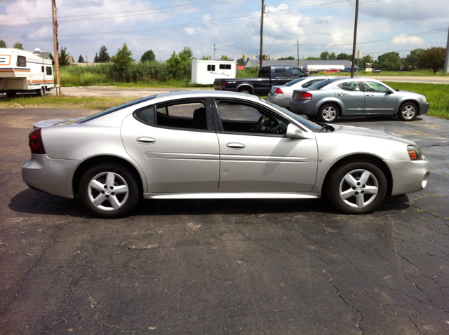 Pontiac Grand Prix 2007 photo 3