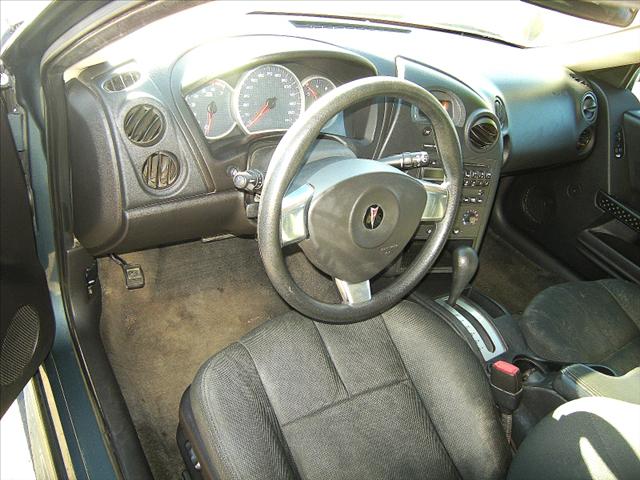 Pontiac Grand Prix Base Sedan