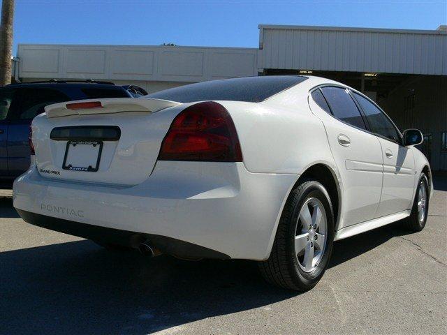 Pontiac Grand Prix 2007 photo 1