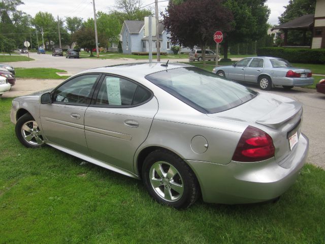 Pontiac Grand Prix 2007 photo 2