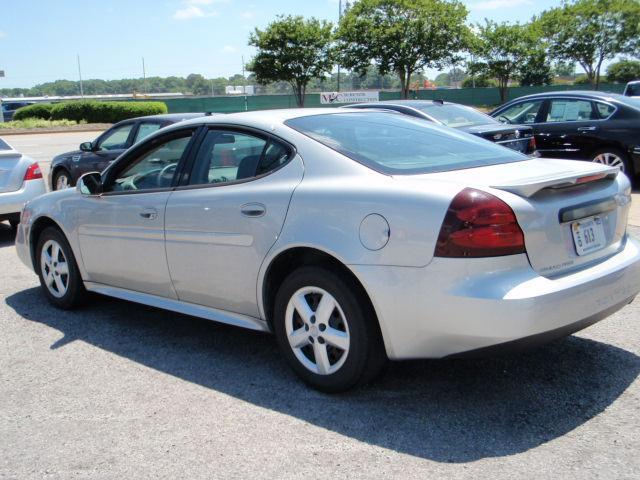 Pontiac Grand Prix 2007 photo 6