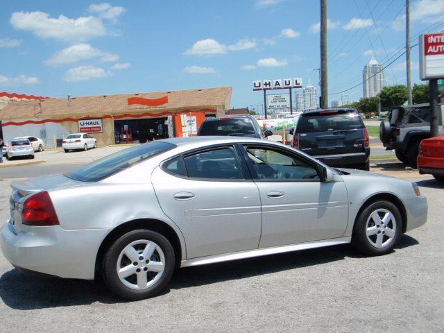 Pontiac Grand Prix 2007 photo 7