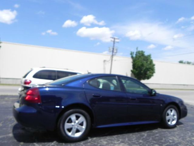 Pontiac Grand Prix 2007 photo 1