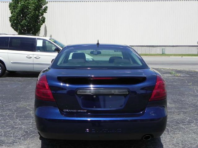 Pontiac Grand Prix 2007 photo 8