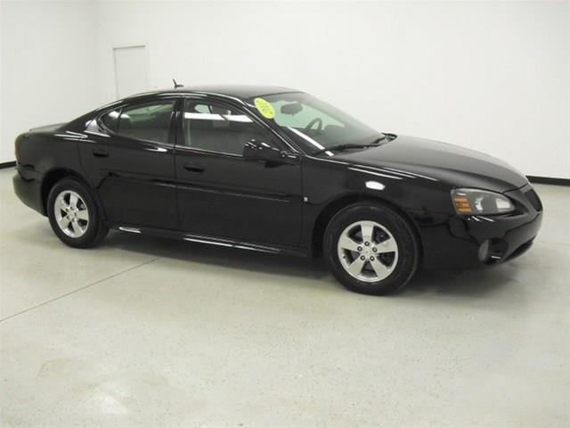 Pontiac Grand Prix 2007 photo 4