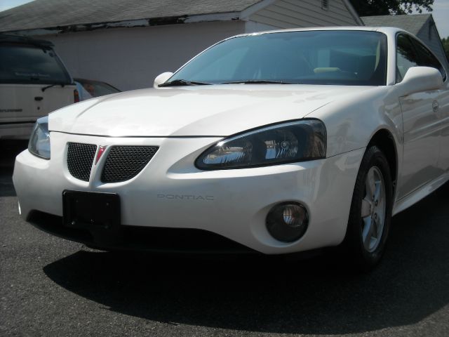 Pontiac Grand Prix 2007 photo 3