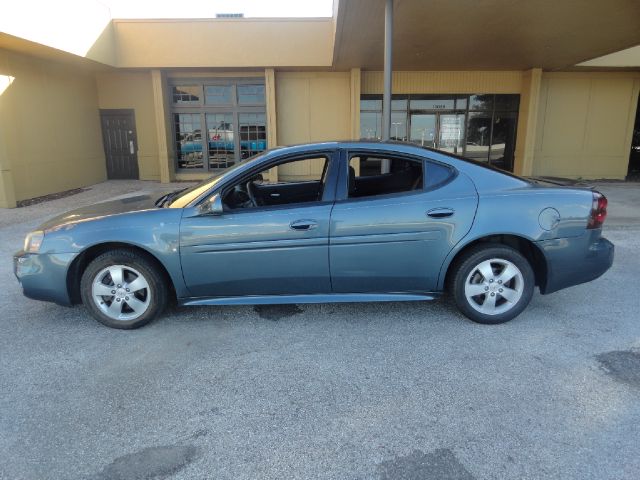 Pontiac Grand Prix 2007 photo 4