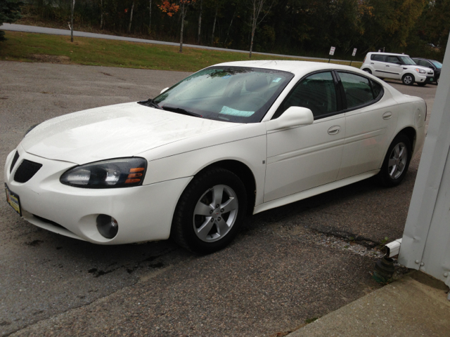 Pontiac Grand Prix 2007 photo 3