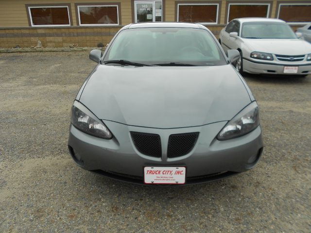 Pontiac Grand Prix 2007 photo 2