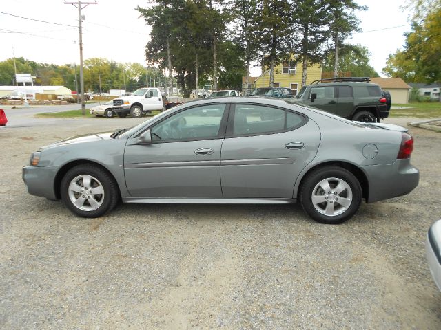 Pontiac Grand Prix 2007 photo 3