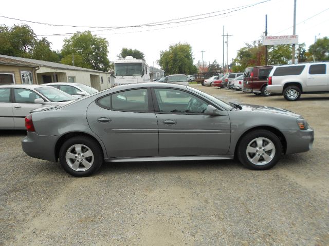 Pontiac Grand Prix 2007 photo 4